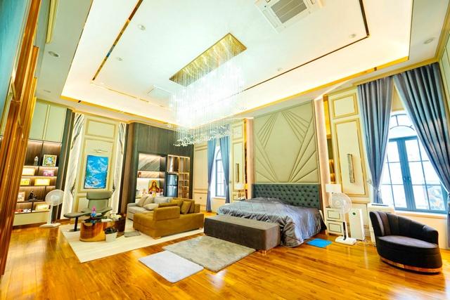 ถ.อักษะ พุทธมณฑลสาย3 14นาที จากเซนทรัลปิ่นเกล้า ขายคฤหาสน์หรู 3ชั้น รวมชั้นใต้ดินจอดรถ super car 20คัน 2ไร่ 70ตรว. เต็มพ 6