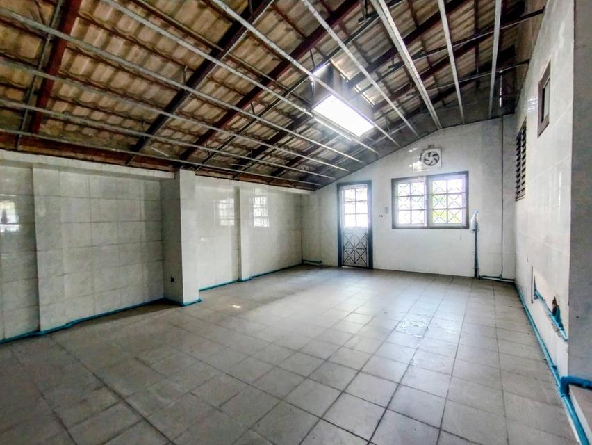 ขายบ้านเดี่ยว 2 ชั้นนอกโครงการ ใจกลางเพชรเกษม(ซอยเพชรเกษม 68)หลังมุมติดถนนซอย ขนาด 214 ตารางวา 6