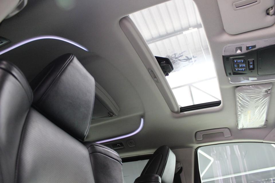รหัสรถ JRS5462 TOYOTA VELLFIRE 40 Look ปี 2017 20
