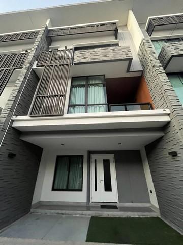 ให้เช่าทาวน์โฮม 3 ชั้น ตกแต่งแล้วพร้อมเฟอร์ โครงการ Plex residence ถนน เกษตร-นวมินทร์