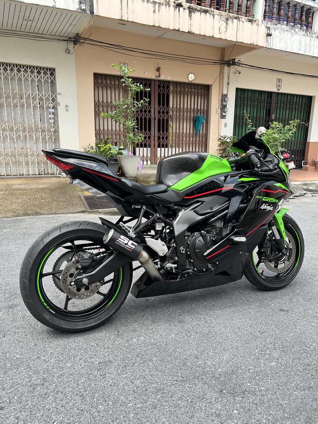 Kawasaki zx25r ปี 2021