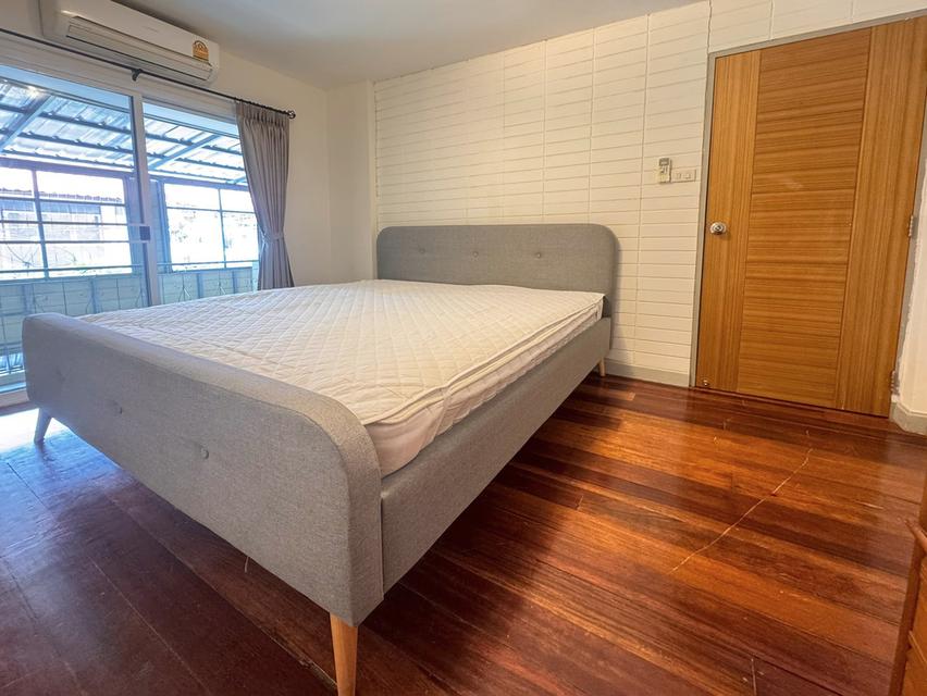 ให้เช่าทาวน์เฮาส์ 2 ชั้น ถ.ประชาราษฎร์บำเพ็ญ ห่างMRT ห้วยขวางเพียง 1 กม. Townhouse for rent PRACHARAJBUMPEN Rd. HUAI KWANG (曼谷 聯排別墅出租, 汇权–素提讪–拉差达) รูปที่ 2