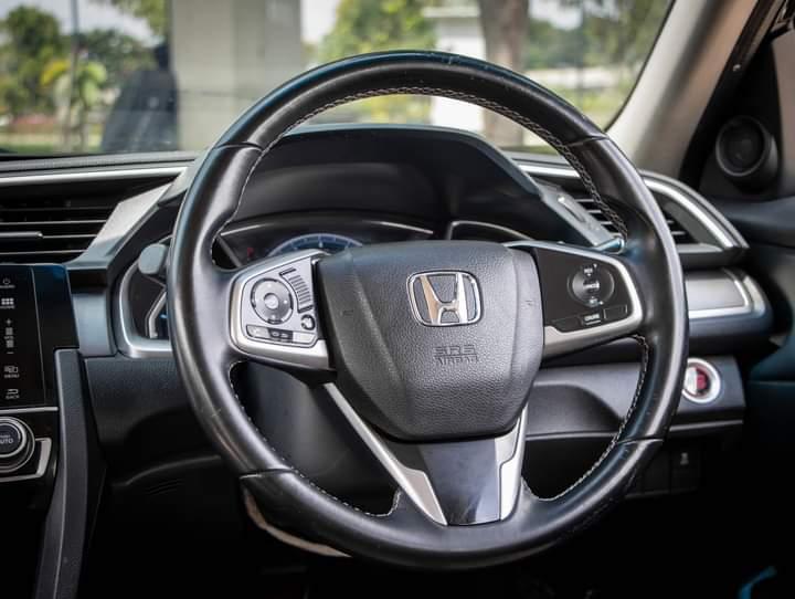 HONDA CIVIC FC 1.8 EL เกียร์ออโต้ ปี 2016  7