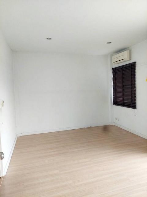 PP457 ขายทาวน์เฮ้าส์ 2 ชั้น โครงการ เนอวานา คลัสเตอร์ รามคำแหง 10