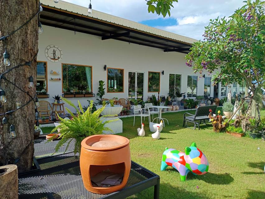 MeKhun Cafe and Bistro (มีคุณ คาเฟ่ แอนด์ บิสโทร) ร้านอาหาร คาเฟ่ เสื้อผ้ามือสอง และของตกแต่งบ้าน ราชบุรี 10
