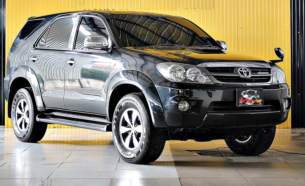 TOYOTA FORTUNER 3.0 G 4WD รูปที่ 3