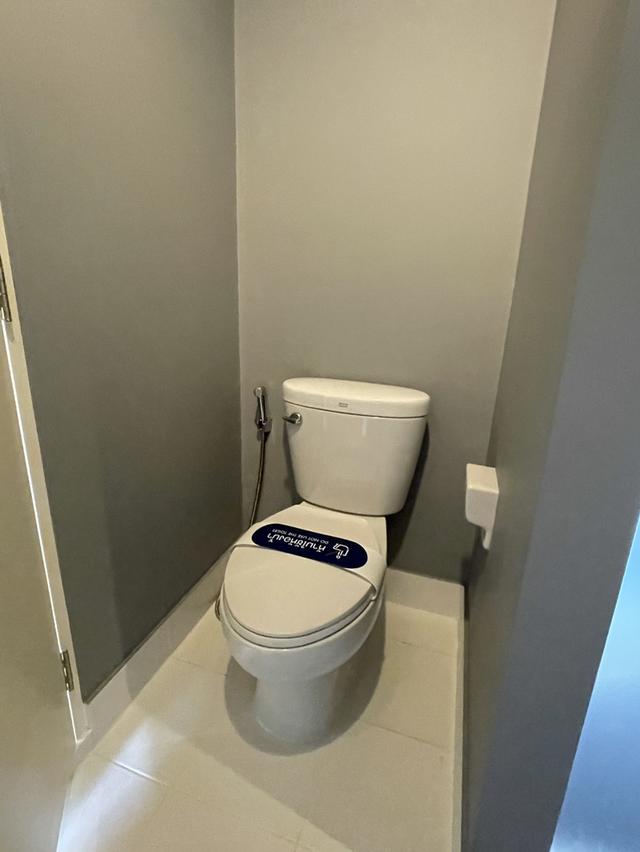 🏡 ทาวน์โฮมสองชั้นในโครงการ ทำเลใกล้ตลาดและเซ็นทรัลเชียงใหม่ #สันทราย ราคาเพียง 22,000 บาท/เดือน✨ 清迈两层联排别墅出租 2 卧室 3 卫生间 – 租金 22,000 泰铢/月 ✨ 4