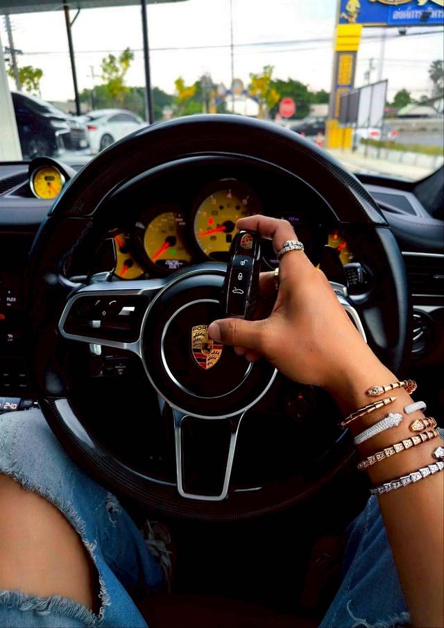 รหัสรถ KPV53 2017 Porsche 911.2 Turbo S 3.8 Coupe