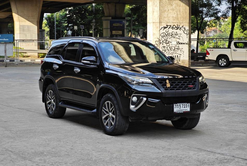 Toyota Fortuner 2.8 Sigma4 AT 4WD  ปี 2015 