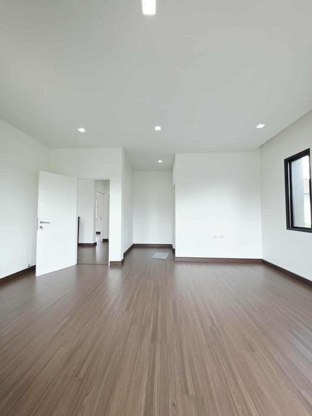  ขายบ้าน เศรษฐสิริวัชรพล  ติดถนนเมนสุขาภิบาล5 หน้าสำนักงานเขตสายไหม 4