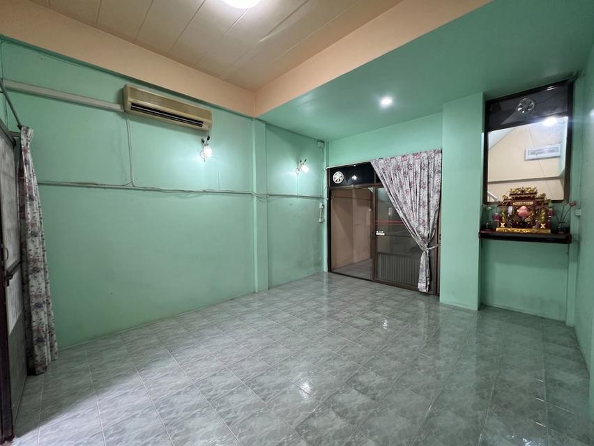 ขายทาวน์โฮม 3 ชั้น หมู่บ้านสัมมากร รามคำแหง 112 ใกล้mrtสัมมากร 4