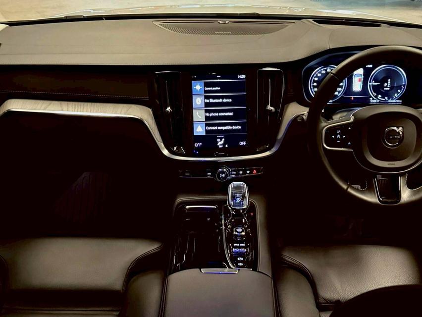 Volvo V60 T8 Inscription 4WD Wagon ปี 2020 7
