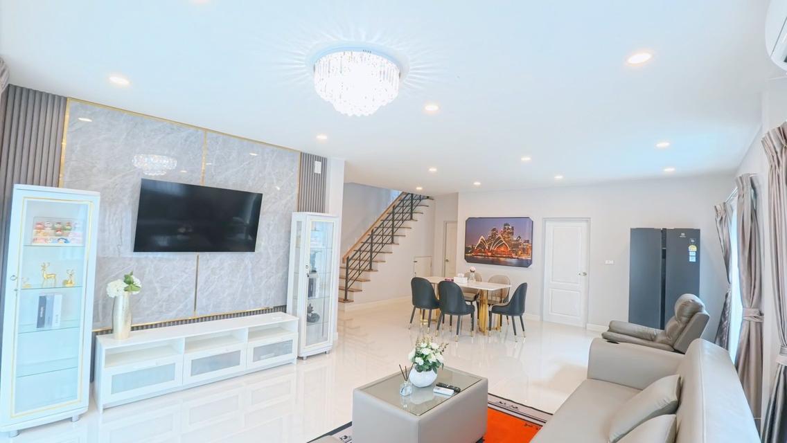 ให้เช่าบ้านเดี่ยว 2 ชั้น  เซนโทร วิภาวดี บ้านตกแต่งสวยพร้อมอยู่ (บ้านซอยต้นหลังมุมเป็นส่วนตัว) 2