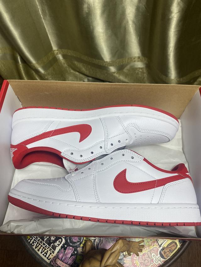 AIR JORDAN1 RETRO LOW OG  UNIVERSITY RED รูปที่ 5