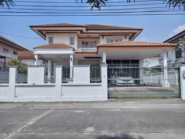 บ้านเดี่ยว 100 ตรว 3 ห้องนอน 3 ห้องน้ำ จอดรถในบ้านได้ 4 คัน ย่านตลิ่งชันเขตทวีวัฒนา กรุงเทพมหานคร