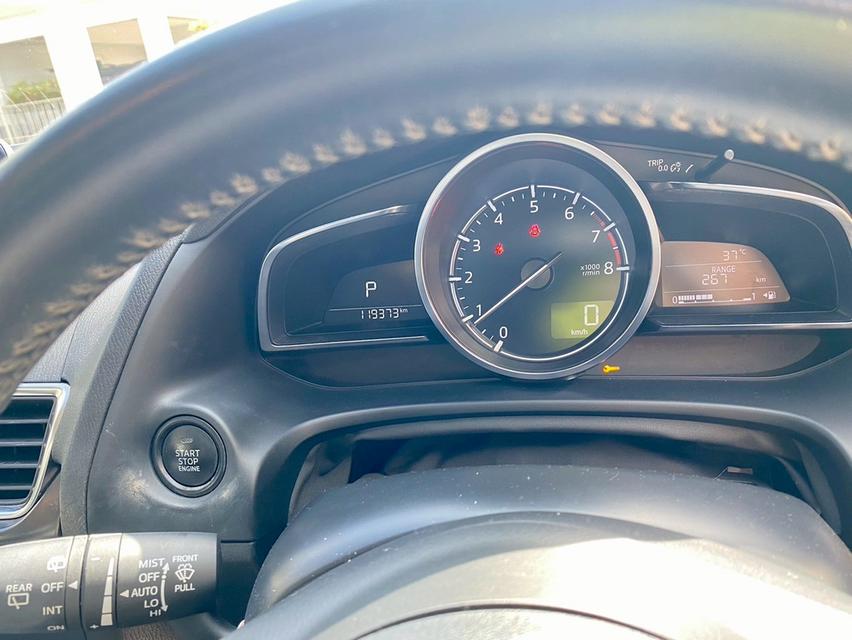 mazda  Mazda 3 2.0 S Sport (mnc) ปีจดทะเบียน 2018 13