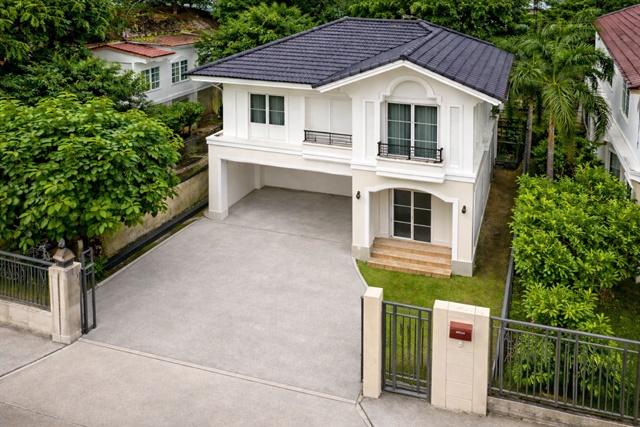 ARLบ้านทับช้าง 2.5กม. อ่อนนุช73 สุขุมวิท77 3นอนให้เช่าบ้านเดี่ยวหรู 2 ชั้น 55ตร.ว. ซีคอนสแควร์ ศรีนครินทร์ 4 กม. 1