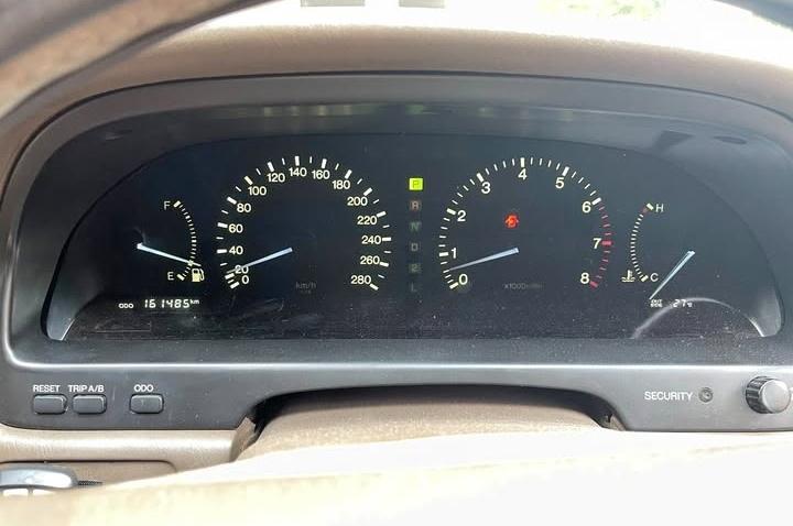 1993 Toyota LS40 2