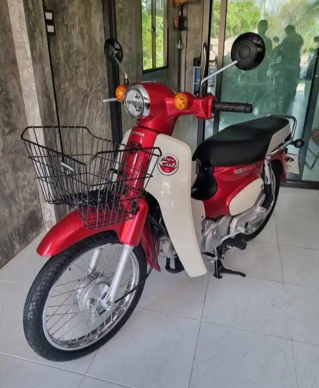 Honda super Cub สีแดงง 2