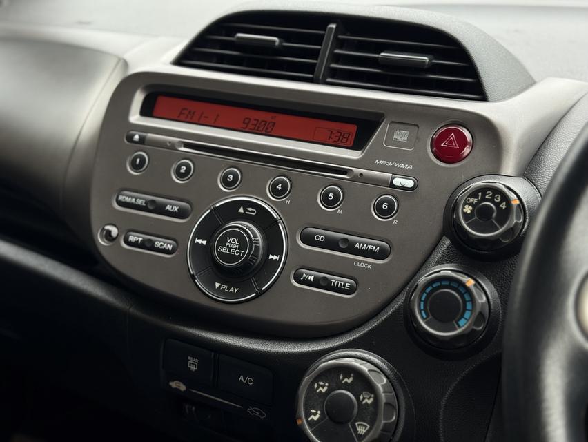 HONDA JAZZ GE 2011 AUTO IVTEC 13