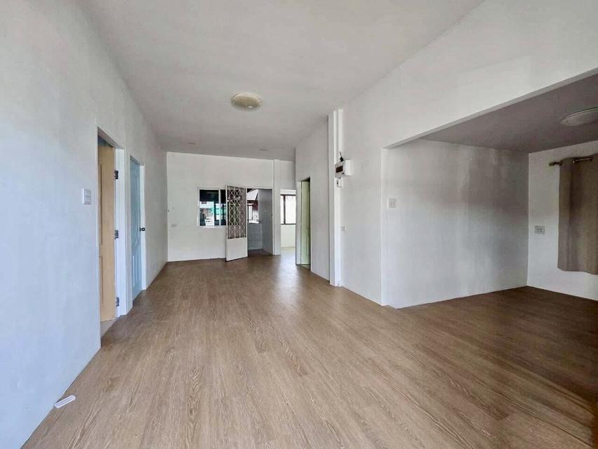 ขาย/ส่งตรงได้ หมู่บ้านเปี่ยมสุข 56 ตรว. เมืองนครสวรรค์ 4