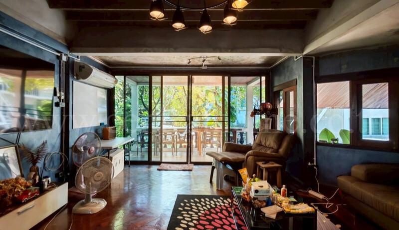 บ้านเดี่ยว พร้อมที่ดิน 232 ตร.วา ซอย ลาดพร้าว 107 ใกล้มหาวิทยาลัยรัตนบัณฑิต 7