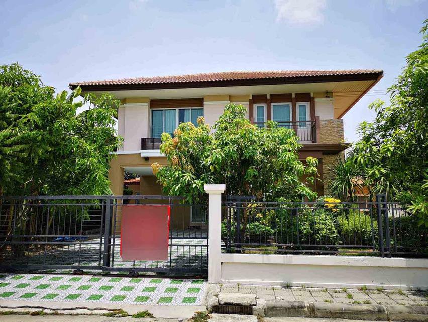 ให้เช่าบ้านเดี่ยวใหม่ 2 ชั้น หมู่บ้านวราบดินทร์ ลำลูกกาคลอง 5 ปทุมธานี  หลังมุม พท.100 ตรว.4นอน 3 น้ำ จอดรถ 4 คัน  มีเฟอร์+เครื่องใช้ไฟฟ้าพร้อมอยู่  ต 1