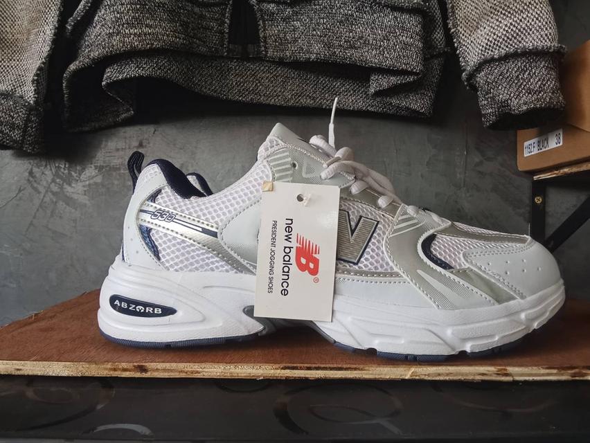 ืnew balance นิวบาลานซ์ 530 (เบอร์ 41) ขนาดความยาว 25.5 cm. เบอร์ 40 ใส่ได้พอดี งานมือหนึ่ง