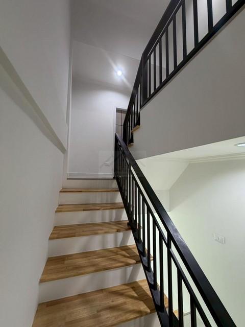 ขาย ทาวน์โฮม 3 ชั้น 4 ห้องนอน เล่นระดับ นาคนิวาส 37 โชคชัย 4 ใกล้เลียบด่วน 13