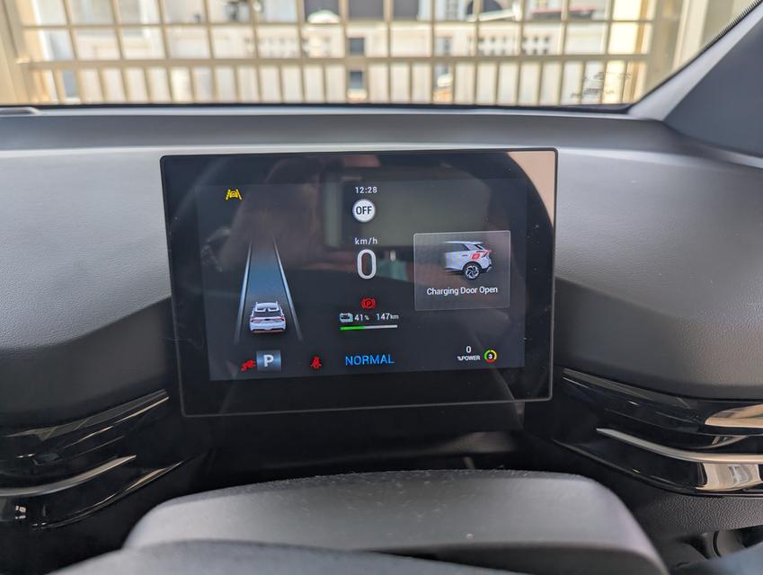 MG 4 electric, 10/2025, new price 709.000 baht, lifetime guarantee batterie, premium insurance 1/2 year, incl. new MG Wallbox, 9,5t km, best price TH รูปที่ 10