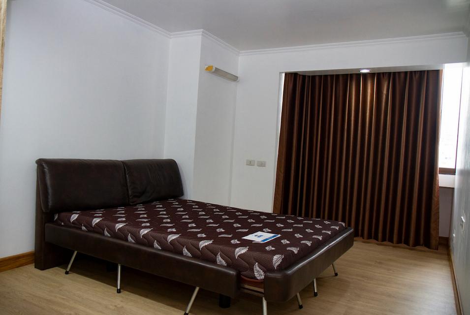 Condo Omni Tower Asoke Nana 5