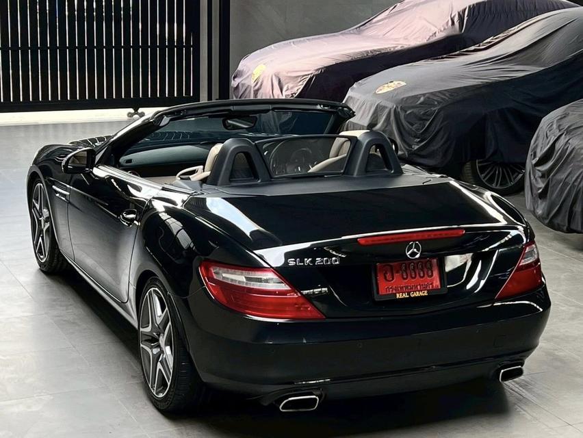 Mercedes-Benz SLK200 AMG Sports BlueEFFICIENCY Convertible 4
