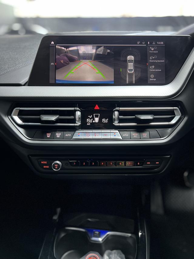 BMW 220i M Sport 8