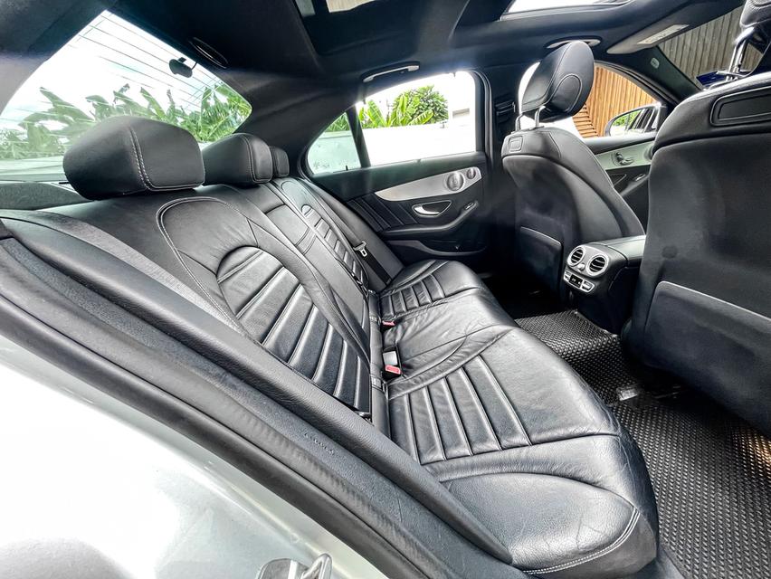 Benz C350e Amg ปี18 14