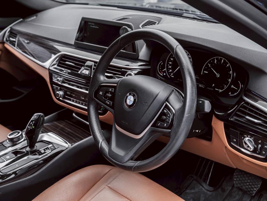 รหัสรถ 67GG6561 BMW 530i g30ปี2017 11