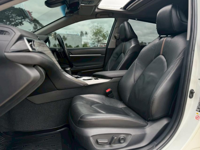 Toyota Camry 2.5 HV Hybrid Premium ปี 2019 สีขาว 15
