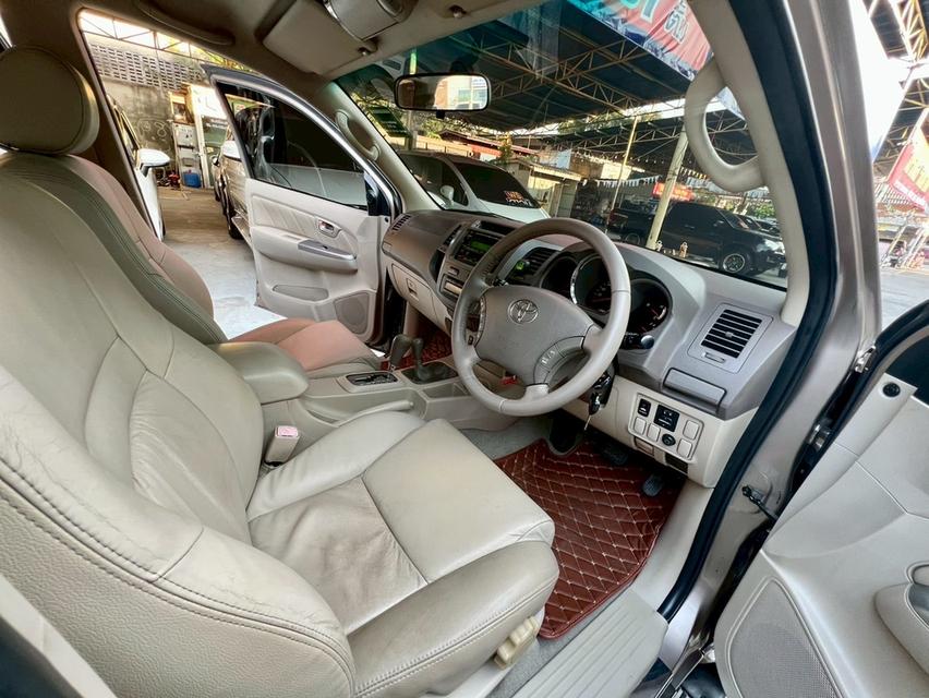 TOYOTA FORTUNER 3.0V A/T 4x4 ปี 2005 รถมือเดียว เลขไมล์น้อย สภาพสวยพร้อมใช้ เครื่อง/เกียร์/ช่วงล่างสมบูรณ์ รถสะอาด รูปที่ 9