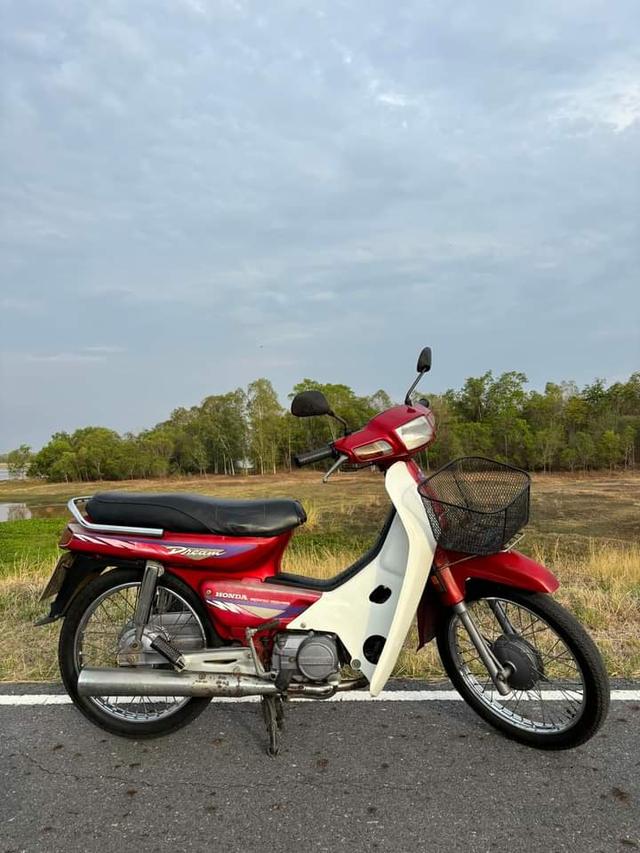 Honda Dream สีแดง 2