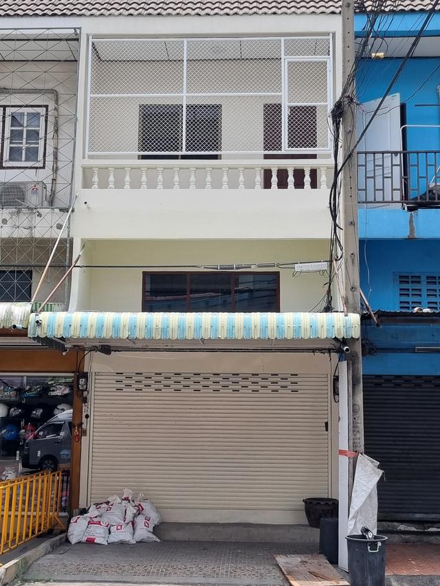 อาคารพาณิชย์ 2 ชั้นครึ่ง ขนาด 19 ตรว. ขาย 2.9 ล้านบาท 1