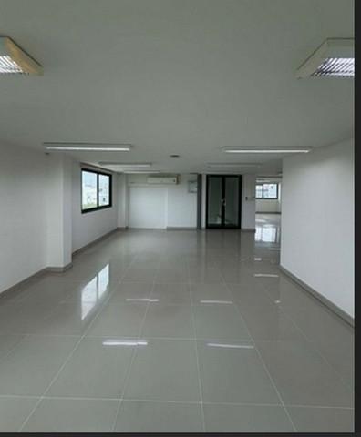 ให้เช่าสำนักงาน 5 ชั้น 500 ตร.ม. ซอยพัฒนาการ 31 พร้อมลิฟท์ มีคลังและจุด load ของ 7