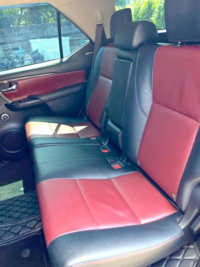 Toyota Fortuner 2.8TRD ปี18 11