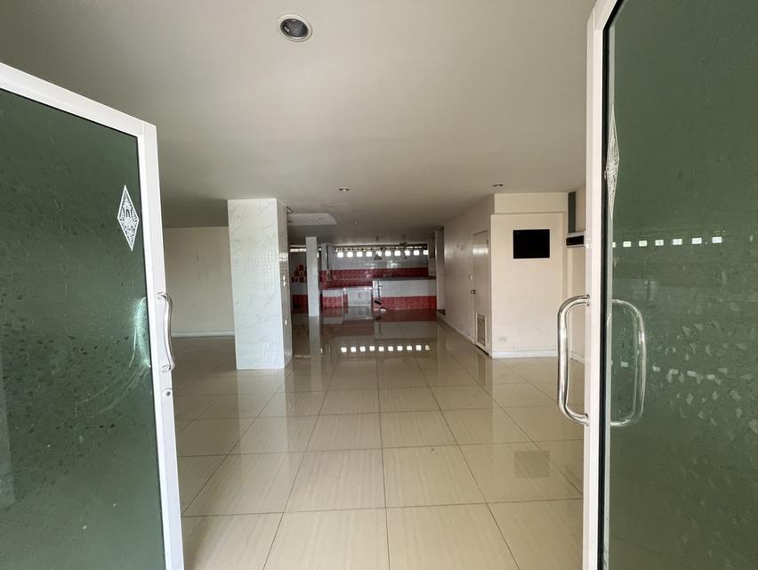 บ้าน ทาวน์เฮาส์สองหลังติด 4