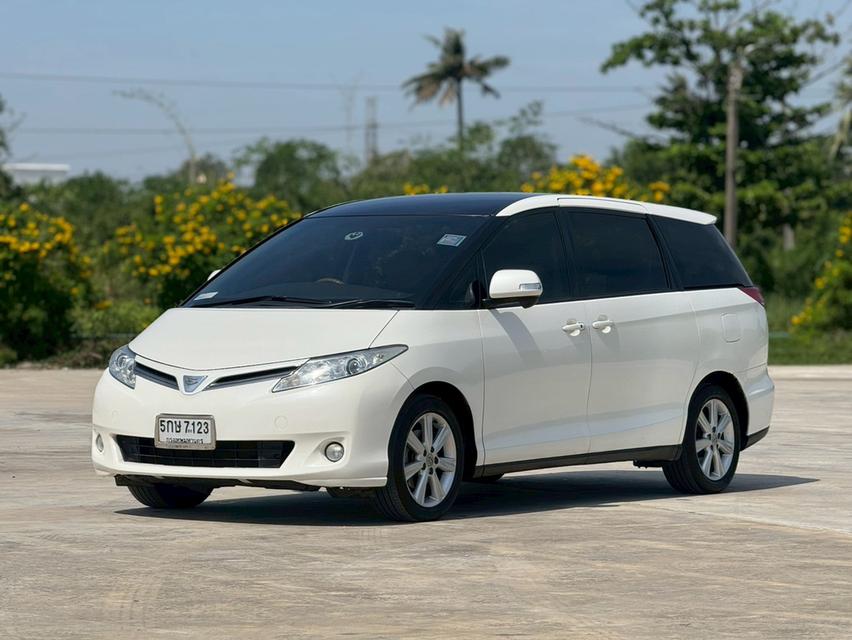 TOYOTA ESTIMA 2.4 wagon. Y2011. สีขาว ออโต้