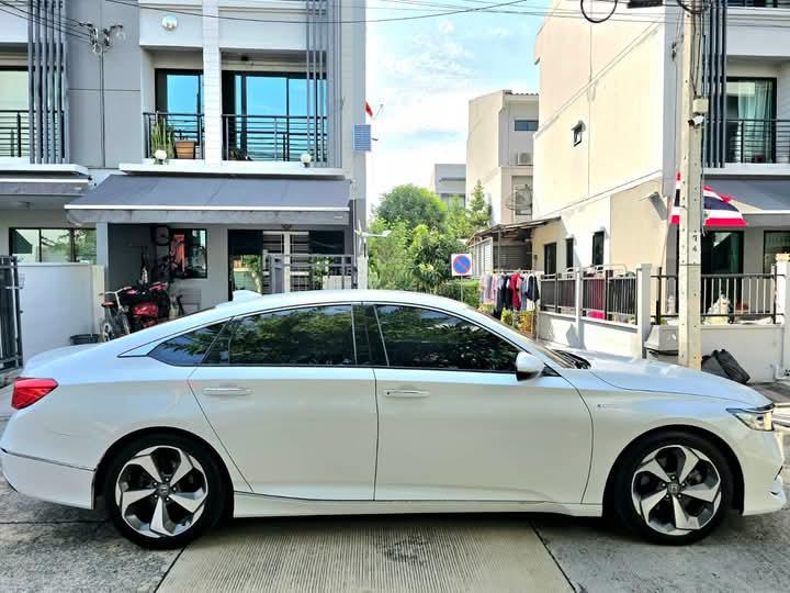 Honda Accord ปี 2020 สีขาว 4