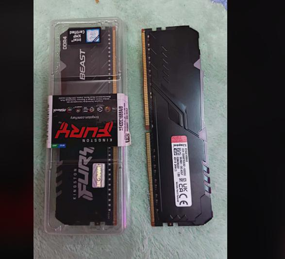แรม ddr4 bus 3200 RGB มีไฟ 8g 2 ตัว 16g kington 1500 บาท