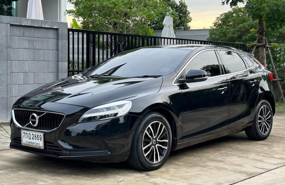 Volvo V40 T4 (Facelift) ปี 2017  2