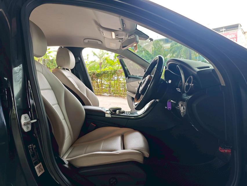 🚗 2019 Mercedes-Benz C200 Avantgarde Sedan AT รูปที่ 15