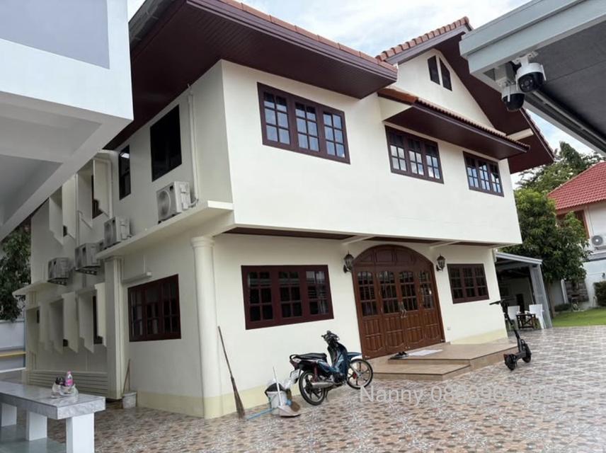 บ้านเดี่ยวพร้อมอพาร์ทเม้นท์ ใกล้รร นานาขาติISB 1