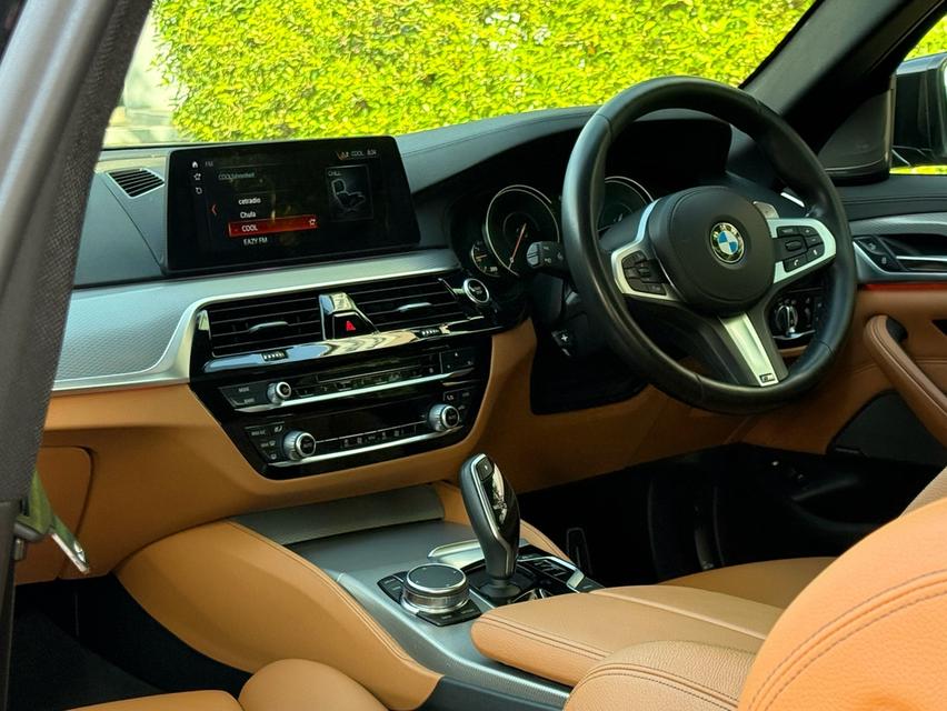 2019 BMW 530e MSPORT รถออกศูนย์ BMW THAILAND รถวิ่งน้อยเพียง 9X,XXX กม รถเข้าศูนย์ตามระยะ รถไม่เคยมีอุบัติเหตุครับ 12
