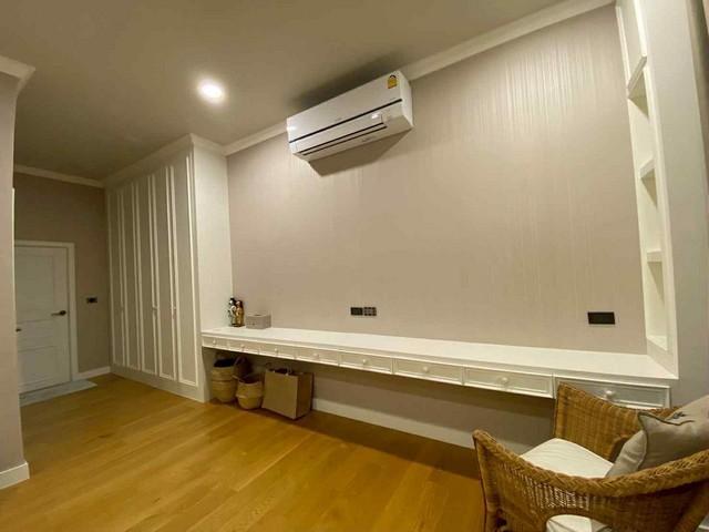 ขายบ้าน2ชั้นถ. จันทรคามพิทักษ์ ตำบลสนามจันทร์ อำเภอเมืองนครปฐม สไตล์คาเฟ่ ขายพร้อมแอร์ และ เฉพาะเฟอร์นิเจอร์บิ้วอิน + เต 6